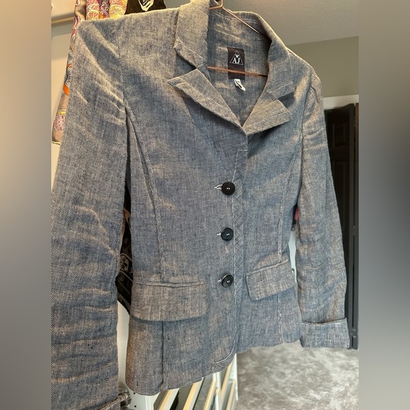 Armani Jeans Women's Elegant Gray Blazer - Picture 4 of 8